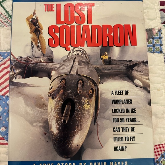 Great Fathers Day Gift first edition signed by Pat Epps the lost squadron 1994 - Picture 1 of 7